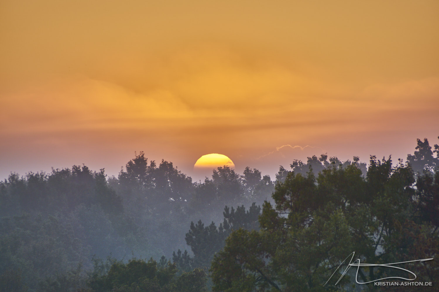 Break of dawn over Stuttgart-Sillenbuch