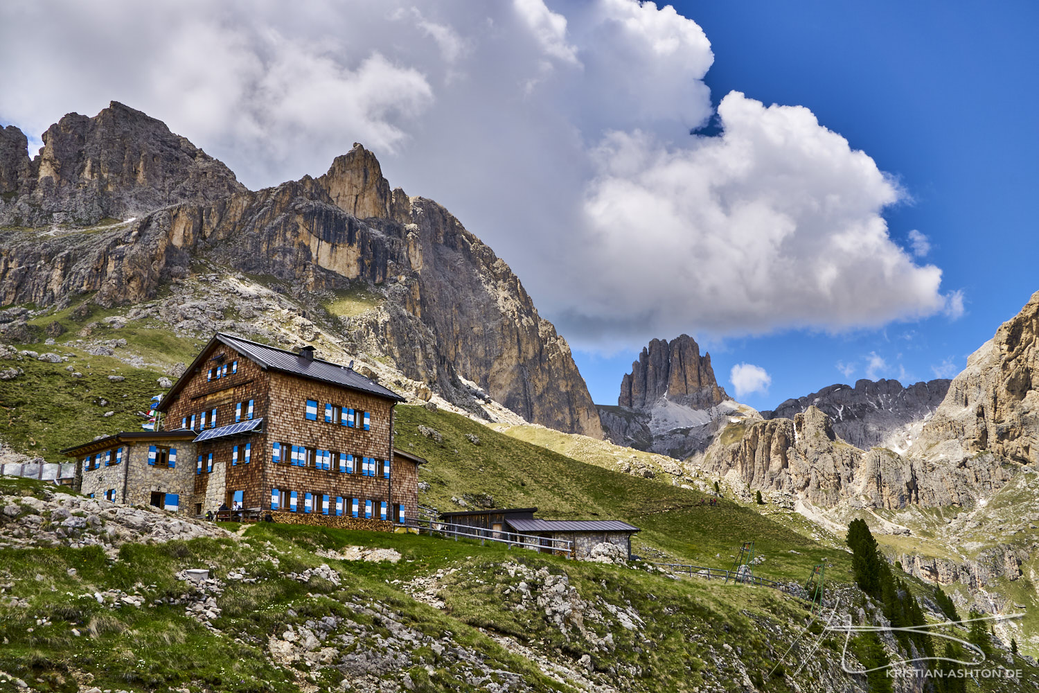 Mountain hike on the Rosengarten in the Dolomites